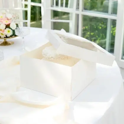 Κουτί Με Παράθυρο Στό Καπάκι 35x35x15cm