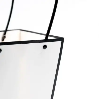 Τσάντα Χάρτινη Με Κορδόνι PVC 17x17x20cm