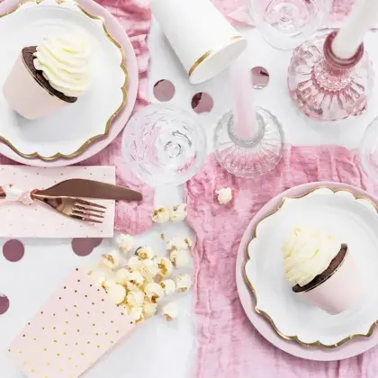 Χωνάκια Για Popcorn Χάρτινα Με Χρυσά Πουά 7x7x12.5cm Συσκευασία 6 Τεμαχίων